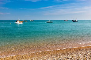 4 bedrooms, Internet - Spacious 4-bed Near City Sea (Chichester)