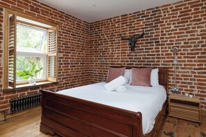 4 bedrooms, Internet - Spacious 4-bed Near City Sea (Chichester)