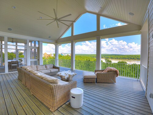 Carlton Landing-The Winston House