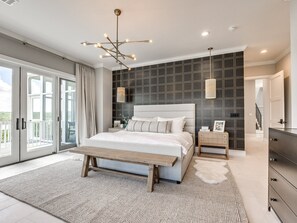 6 bedrooms, iron/ironing board, Internet, bed sheets