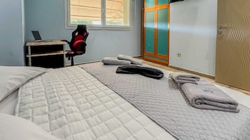 4 chambres, bureau, fer et planche Ă  repasser, Wi-Fi gratuit