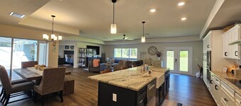 Luxurious *heated* pool oasis by the springs