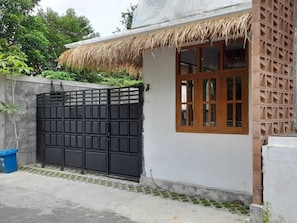 Fachada da propriedade
