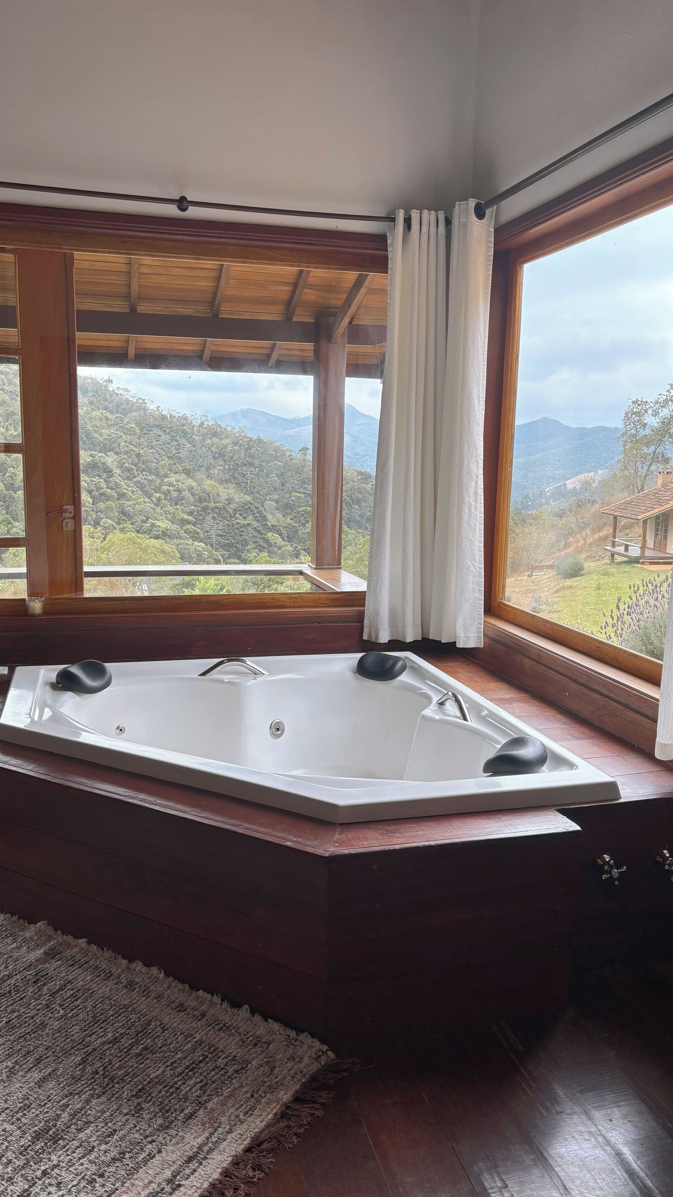 Private spa tub