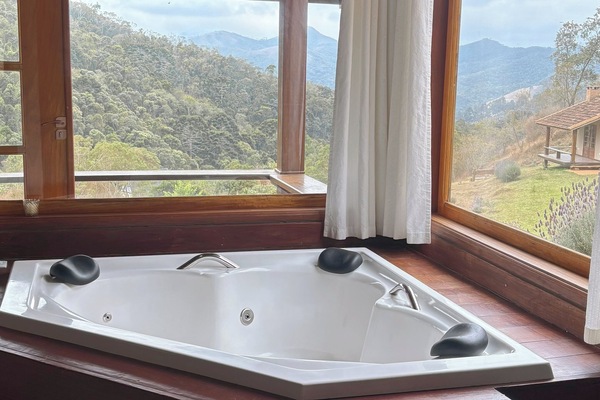 Private spa tub