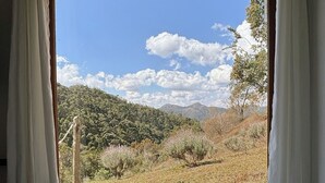 컴포트 샬레, 라나이, 산 전망 | 분사식 욕조
