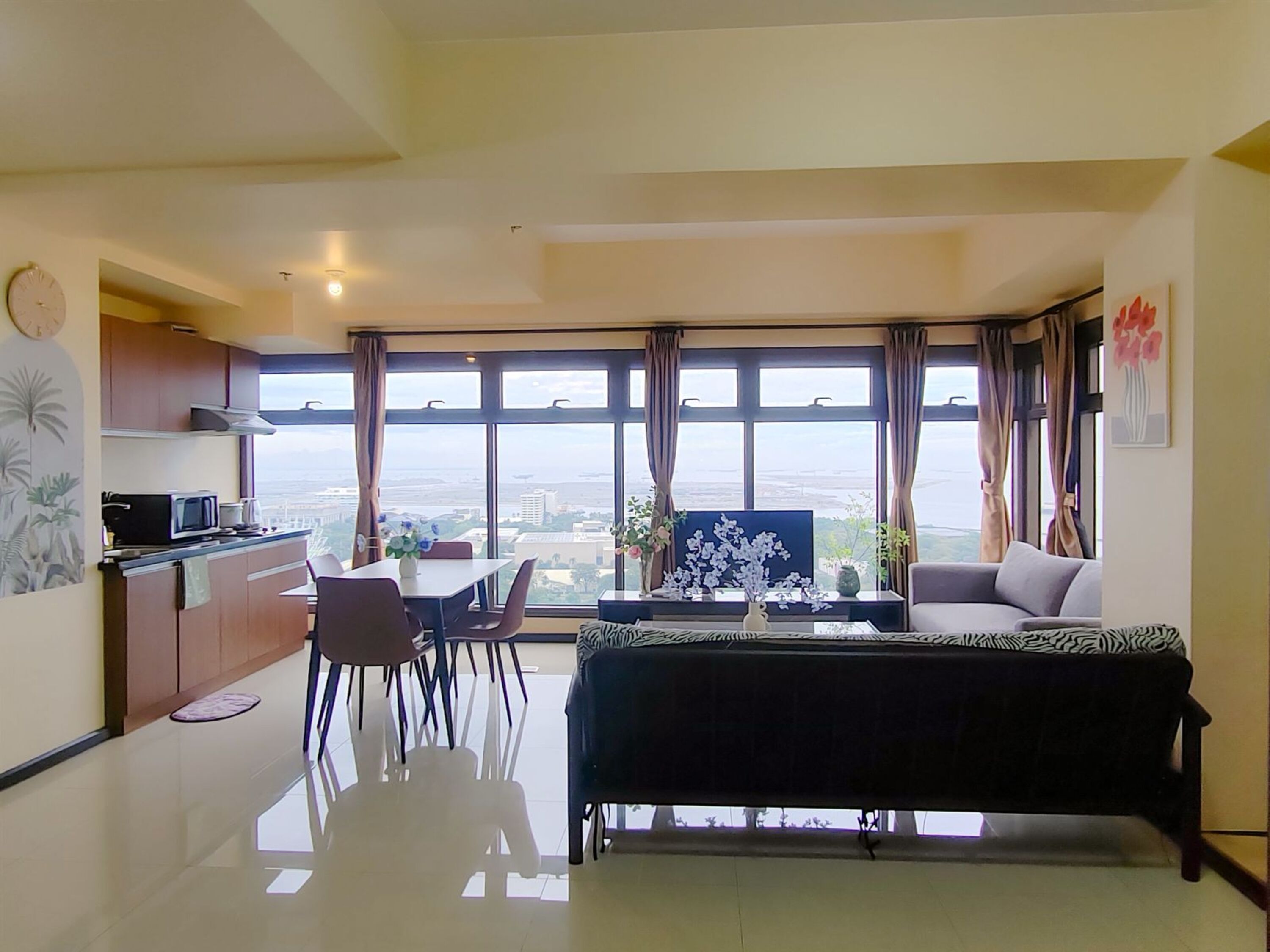 Signature Condo, 1 Bedroom, Non Smoking, Kitchen | Living room | 30-inch flat-screen TV with digital channels