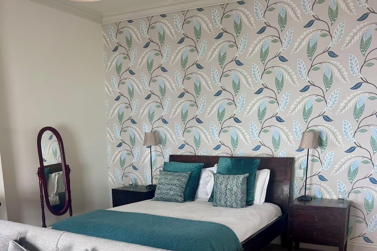 Habitación doble de lujo, vista al mar | Tabla de planchar con plancha y wifi gratis
