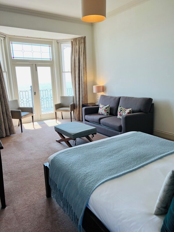 Studio Suite, Sea View | Iron/ironing board, free WiFi - The Hambrough (Ventnor)