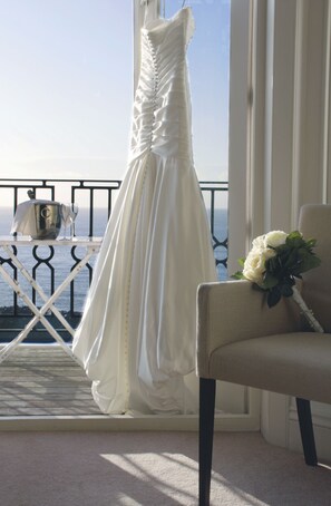 Suite monolocale, vista mare | Ferro/asse da stiro, Wi-Fi gratuito