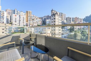 公寓, 2 间卧室, 厨房, 城市景观 | 阳台