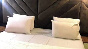 2 室のベッドルーム、アイロン / アイロン台、WiFi、ベッドシーツ