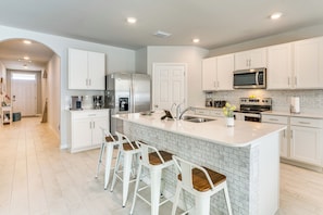 House (4 Bedrooms) | Interior