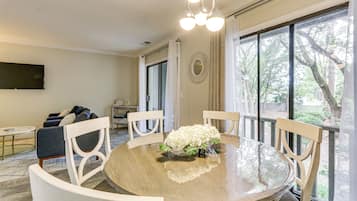 Apartment (1 Bedroom) | Interior