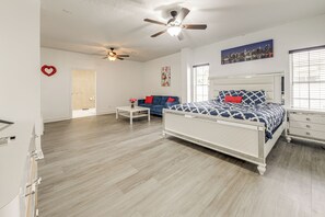 House (6 Bedrooms) | Interior - Swim, Barbecue & Game: Home 4 Mi to Pompano Beach! (Pompano Beach)