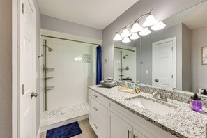 House (3 Bedrooms) | Interior - Dock + Canal View: Tranquil Escape in Punta Gorda (Punta Gorda)
