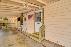 House (3 Bedrooms) | Interior - 4 Mi to Mcgee Beach: Corpus Christi Home w/ Patio (Corpus Christi)