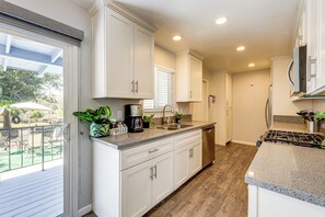 Apartment (2 Bedrooms) | Interior - Pet-friendly Apt 11 Mi to Dtwn San Diego! (Spring Valley)