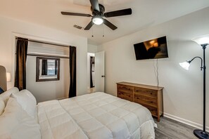 Apartment (3 Bedrooms) | Interior - Group-friendly Rental 5 Mi to Dtwn Tallahassee! (Tallahassee)