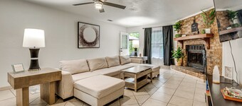 Group-friendly Rental 5 Mi to Dtwn Tallahassee!