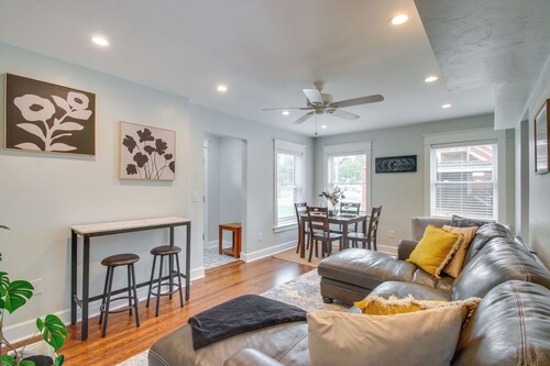 Convenient OKC Apartment: 4 Mi to Dtwn!