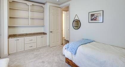 Private Hot Tub & Patio: Golf Retreat in Canyon!