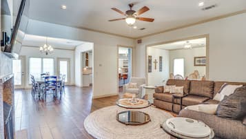 House (4 Bedrooms) | Interior