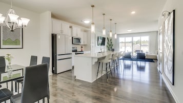 House (3 Bedrooms) | Front of property