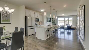 House (3 Bedrooms) | Front of property