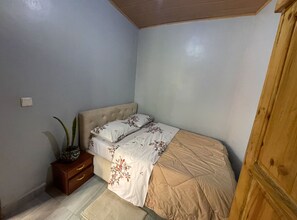 1 bedroom, iron/ironing board, WiFi, bed sheets