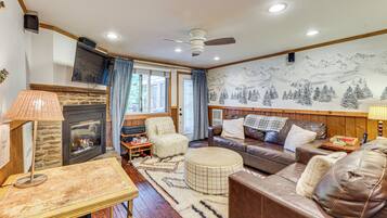 Apartment (2 Bedrooms) | Front of property