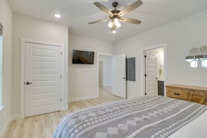 House (Multiple Bedrooms) | Interior