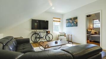 House (2 Bedrooms) | Front of property