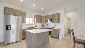 House (2 Bedrooms) | Interior