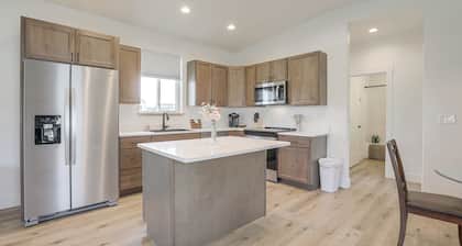 Mtn-views, Pet-friendly! Family Home in Ranchester