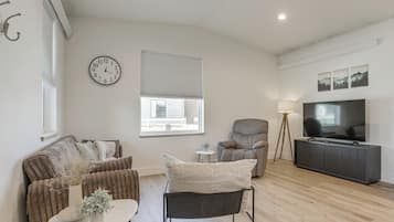 House (2 Bedrooms) | Front of property