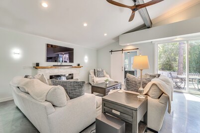 2 Mi to Lake Bastrop! Modern Lost Pines Retreat