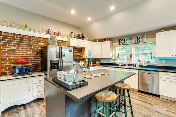 House (2 Bedrooms) | Interior - Otter Creek Rec Area On-site! Serene Family Home (Brandenburg)