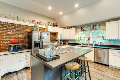 Otter Creek Rec Area On-site! Serene Family Home