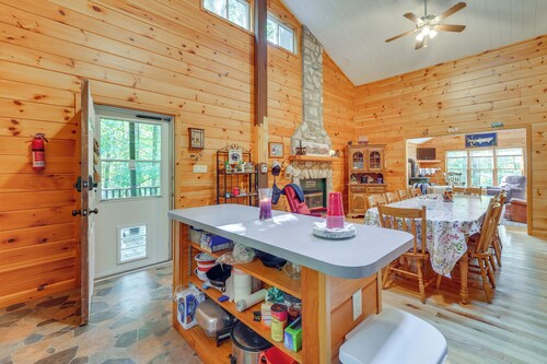 Cabin Comfort Near Psu! Fire Pit & On-site Trails