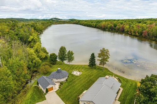 Lakefront Home: Private Dock, Fire Pit, & Kayaks