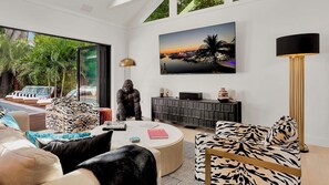 Smart TV, stereo