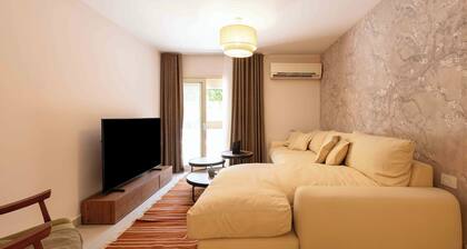 Chill & Swim 2BR October City