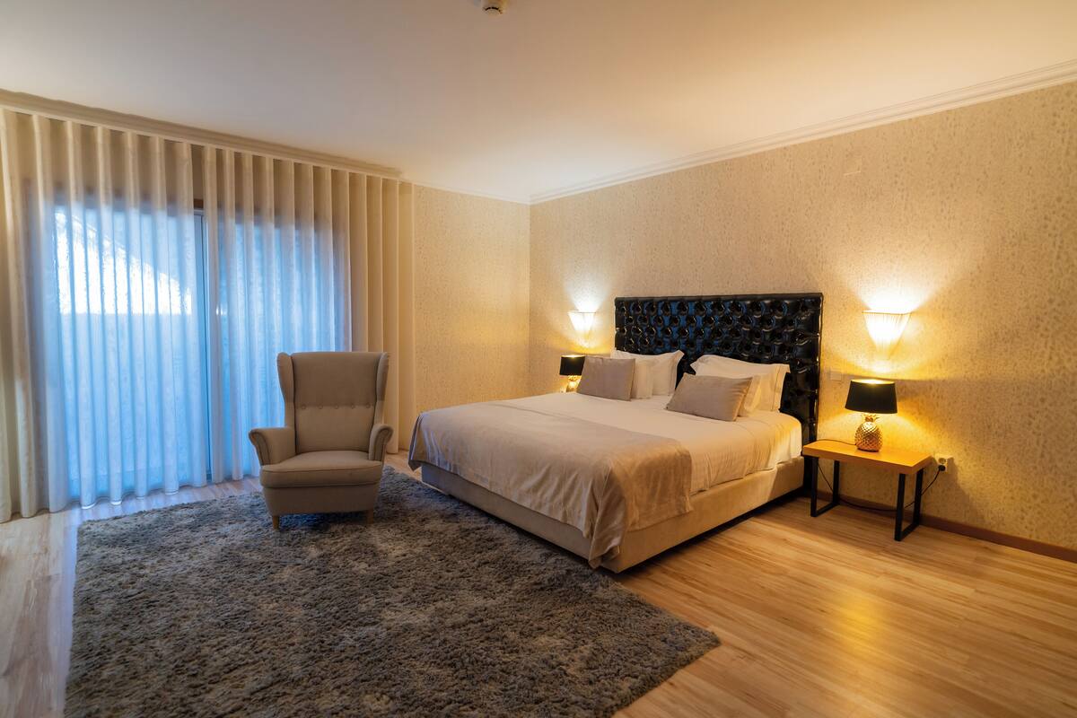 Chambre | Coffres-forts dans les chambres, bureau, Wi-Fi gratuit