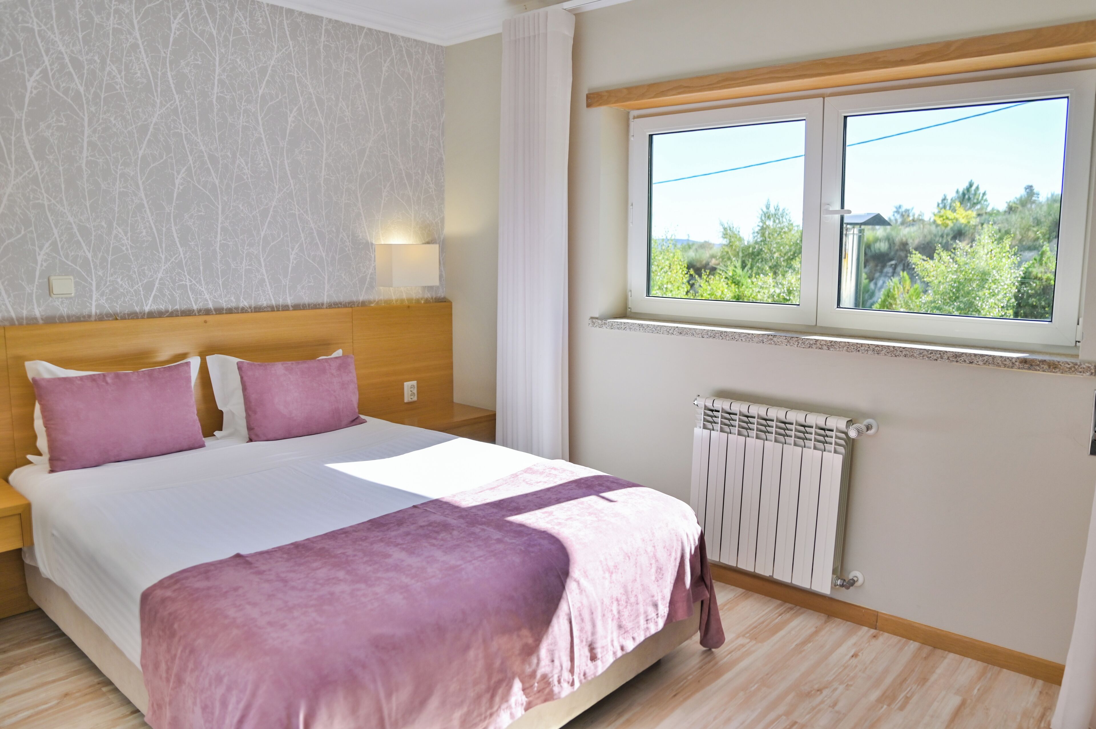 Basic-Zimmer | Zimmersafe, Schreibtisch, kostenloses WLAN