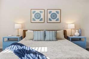 4 Schlafzimmer, Schreibtisch, Bügeleisen/Bügelbrett, Reisekinderbett