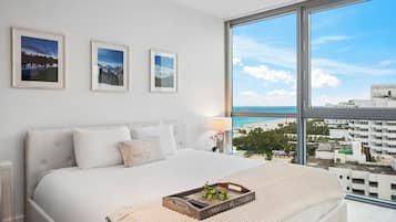 2 chambres, coffres-forts dans les chambres, bureau