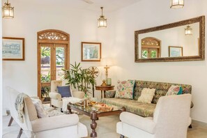 Villa - 4bhk Villa in Siolim Pool Lush Forest View (Siolim)