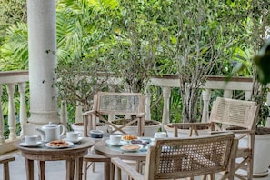 Villa | 4 bedrooms - 4bhk Villa in Siolim Pool Lush Forest View (Siolim)