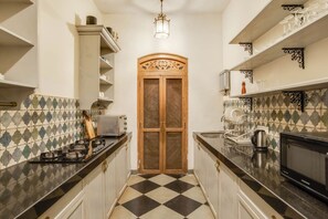 Villa | 4 bedrooms - 4bhk Villa in Siolim Pool Lush Forest View (Siolim)